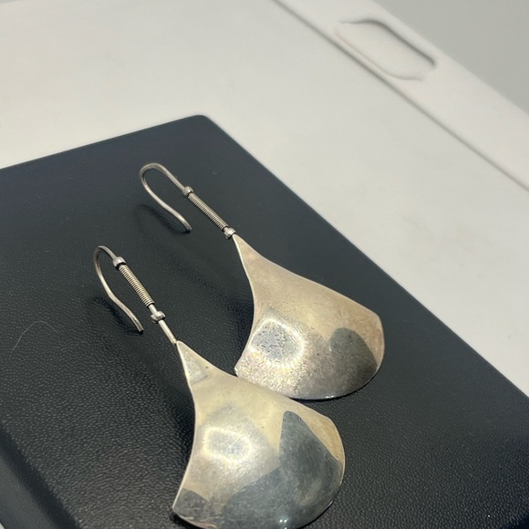 Fan shield long artisan sterling silver dangle vintage earrings modernist style - Picture 6 of 14